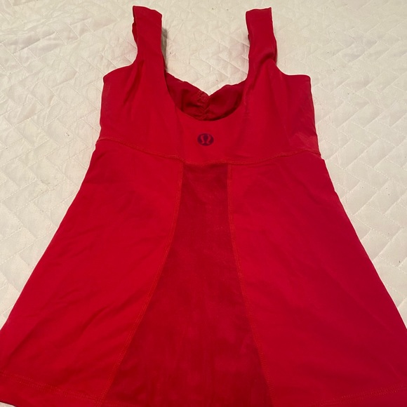 Lululemon tank built in bra - Picture 3 of 3